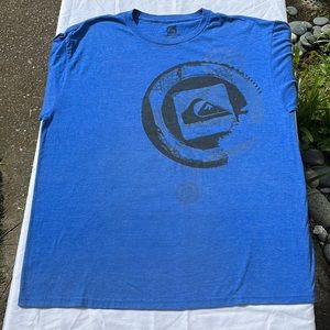 Quicksilver 🏄‍♂️graphic tee royal blue with black logo graphic size XL/TG/XG